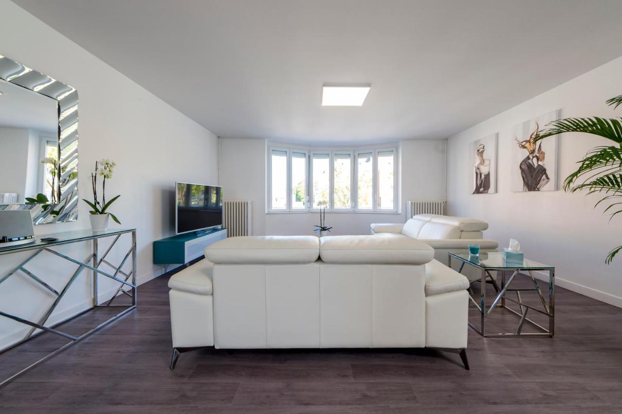 Suites Mana - Le Manaloft, Chic Et Moderne Avec Salle Privee De Fitness En Plein Centre-Ville De Rethel Kültér fotó