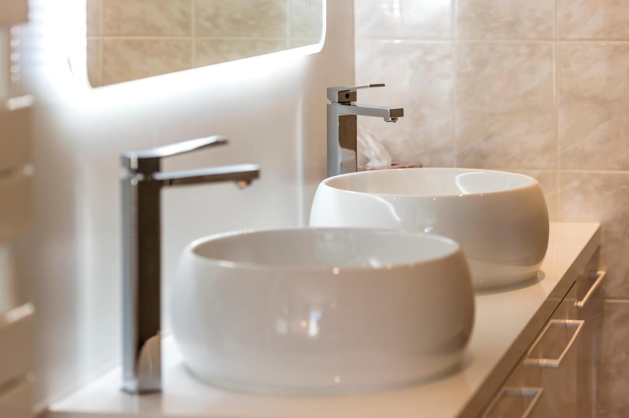 Suites Mana - Le Manaloft, Chic Et Moderne Avec Salle Privee De Fitness En Plein Centre-Ville De Rethel Kültér fotó