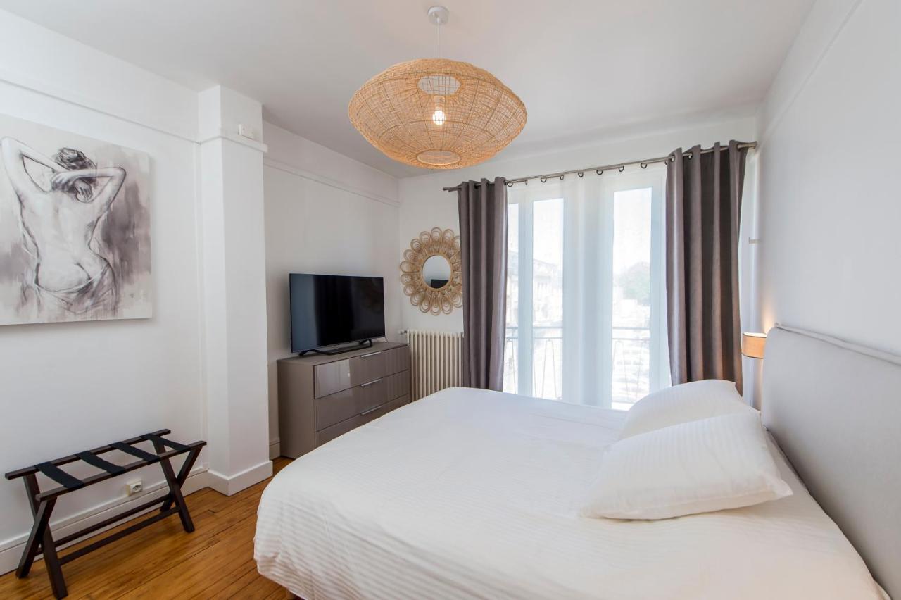 Suites Mana - Le Manaloft, Chic Et Moderne Avec Salle Privee De Fitness En Plein Centre-Ville De Rethel Kültér fotó
